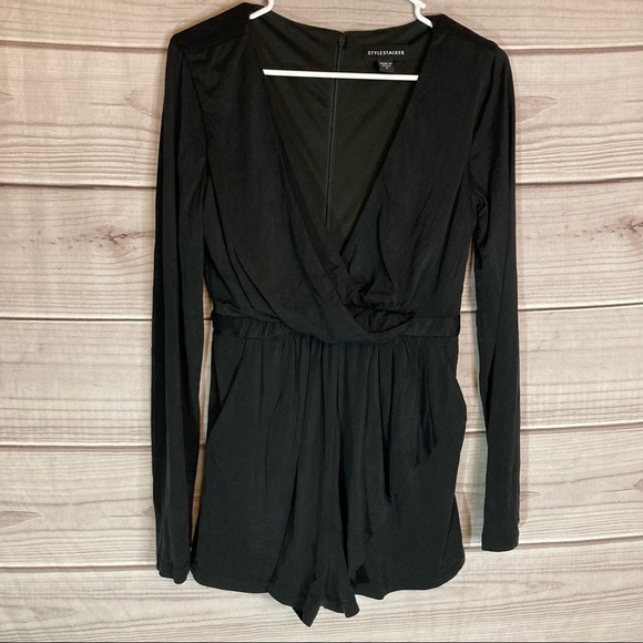 STYLE Stalker Black Plunge Neck Long Sleeve Romper - Picture 1 of 8